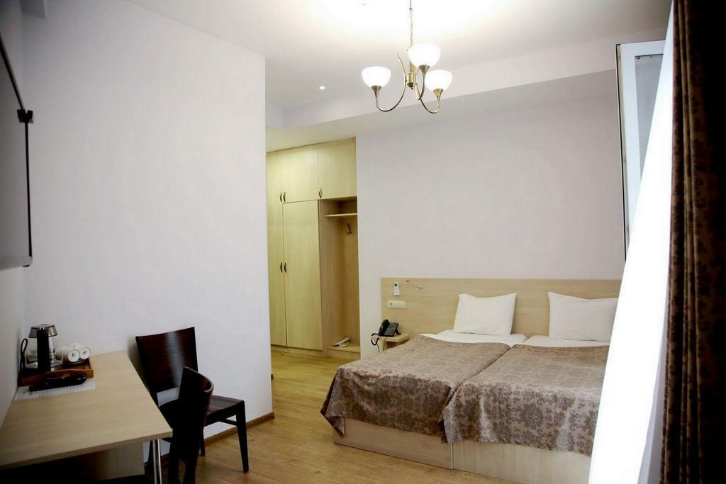 Hotel Feri Tbilisi ภายนอก รูปภาพ
