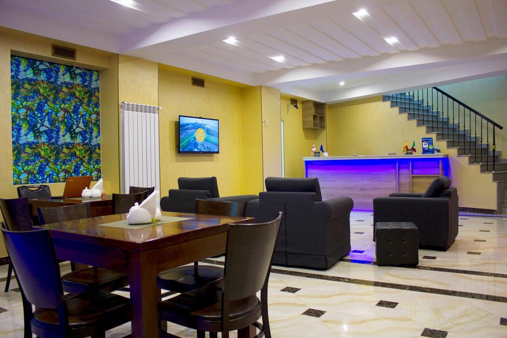 Hotel Feri Tbilisi ภายนอก รูปภาพ