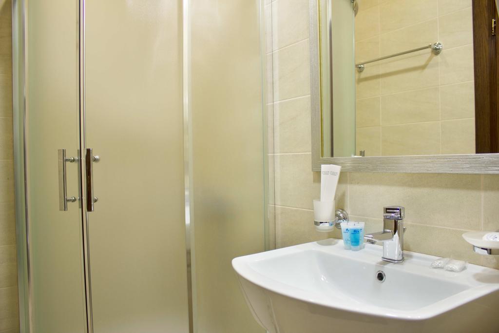 Hotel Feri Tbilisi ภายนอก รูปภาพ