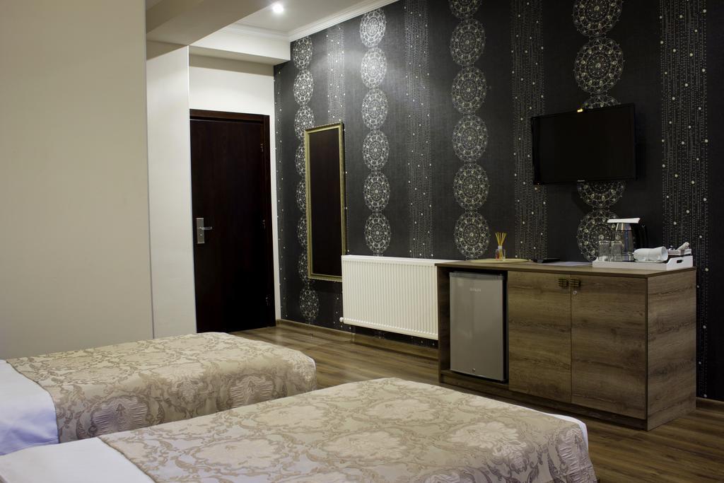 Hotel Feri Tbilisi ภายนอก รูปภาพ