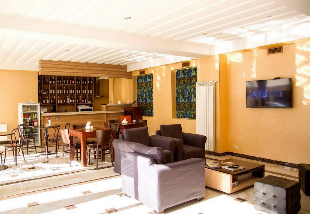 Hotel Feri Tbilisi ภายนอก รูปภาพ